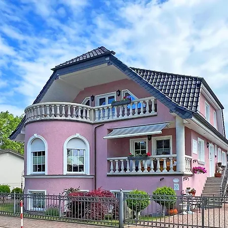 Vivien, Ostsee Findling App 4 - Bade- & Saunawelt Taeglich Inklusive *